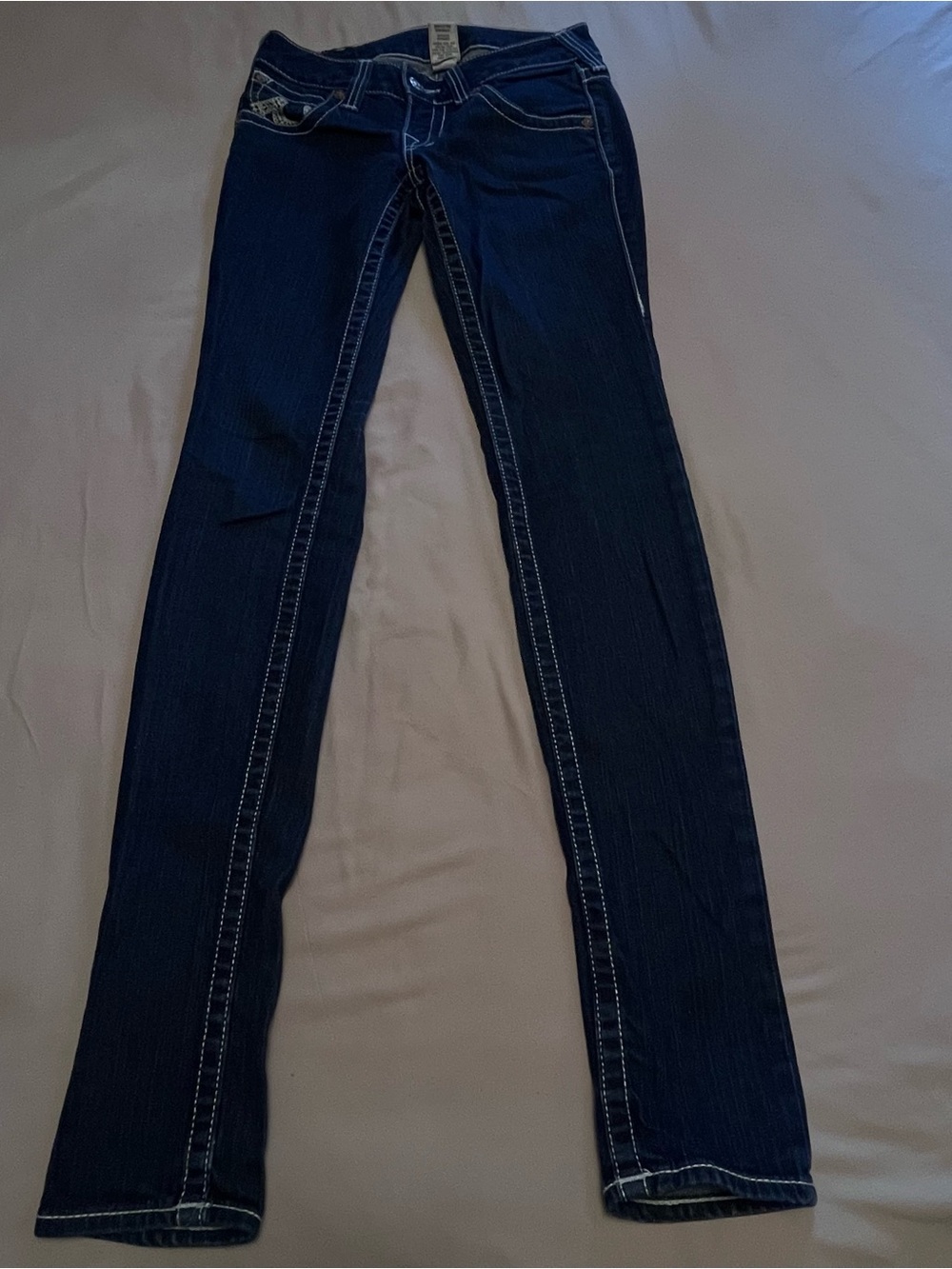 True Religion Woman’s Low Rise Skinny Jeans with White Stitching & Embroidery